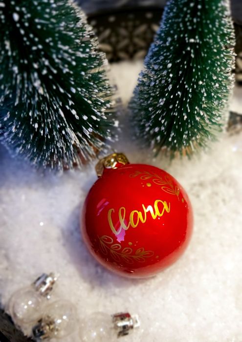 Weihnachtskugel Glas - rot mit Ranke und goldene Schrift  (Durchmesser 6 cm)