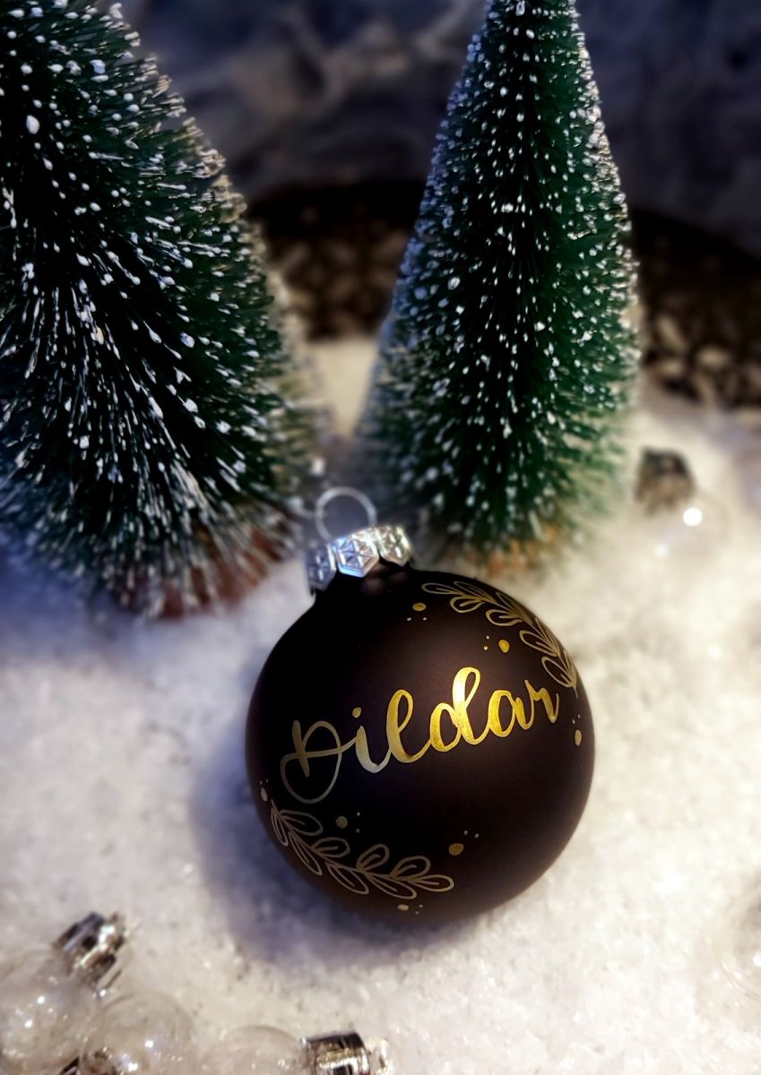 Weihnachtskugel Glas - schwarz matt mit Ranke und goldene Schrift  (Durchmesser 6 cm)